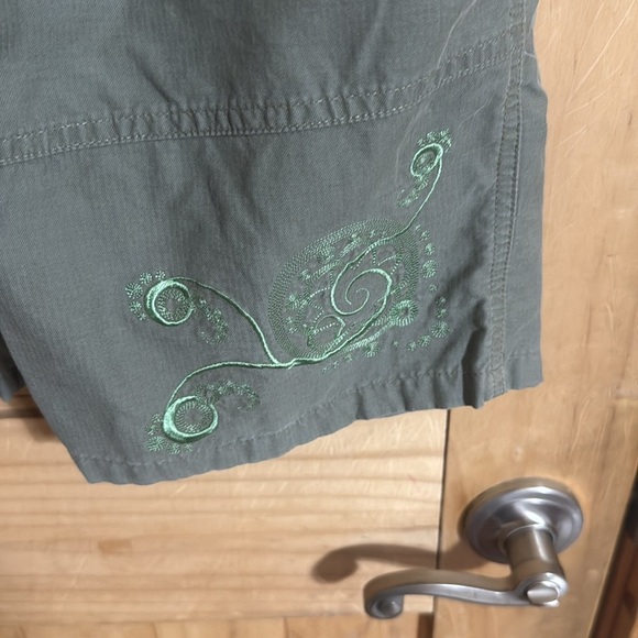 Horny Toad Green Capris - Picture 3 of 6